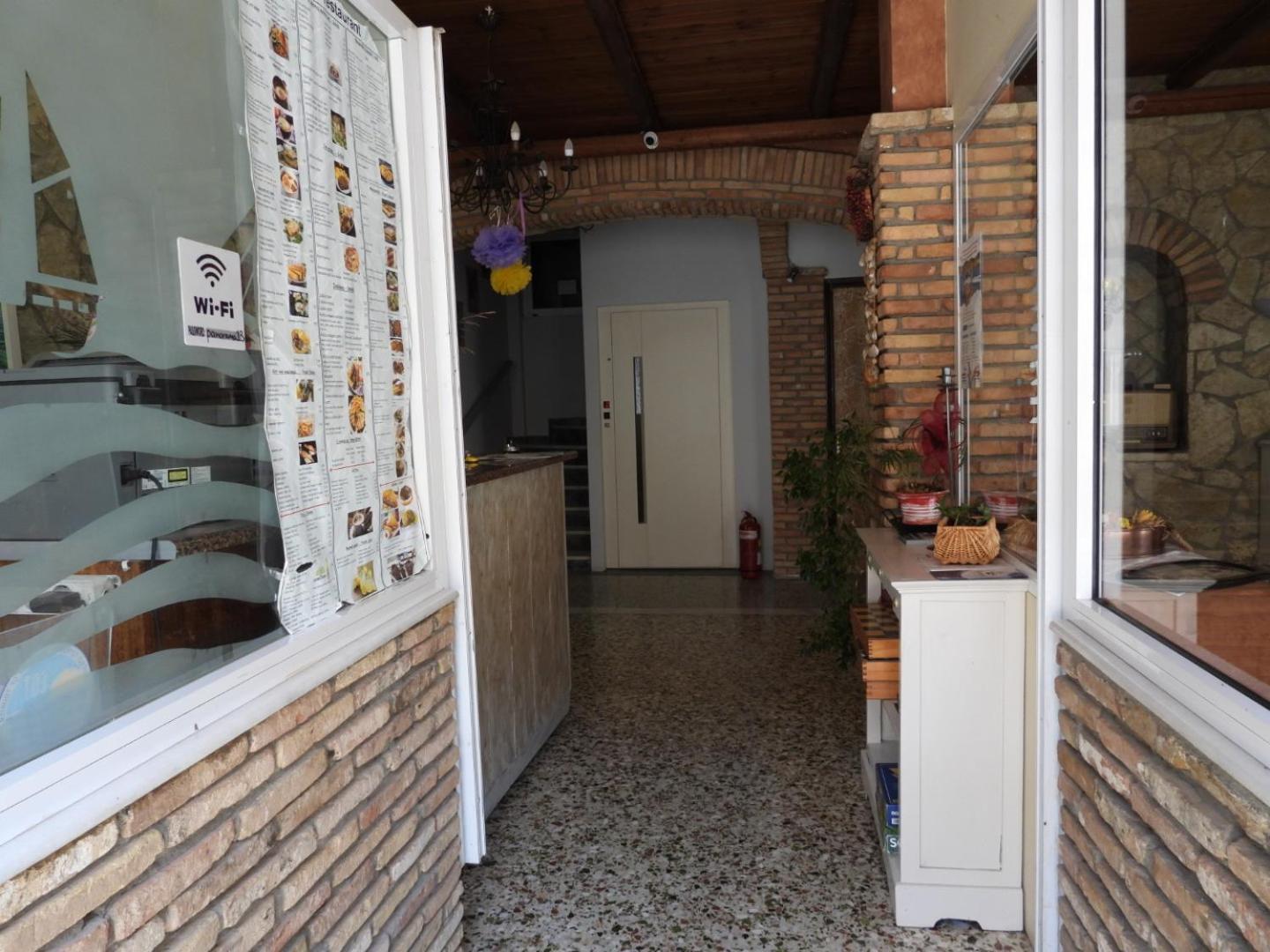 Panorama Hotel - Restaurant Diakopto Extérieur photo